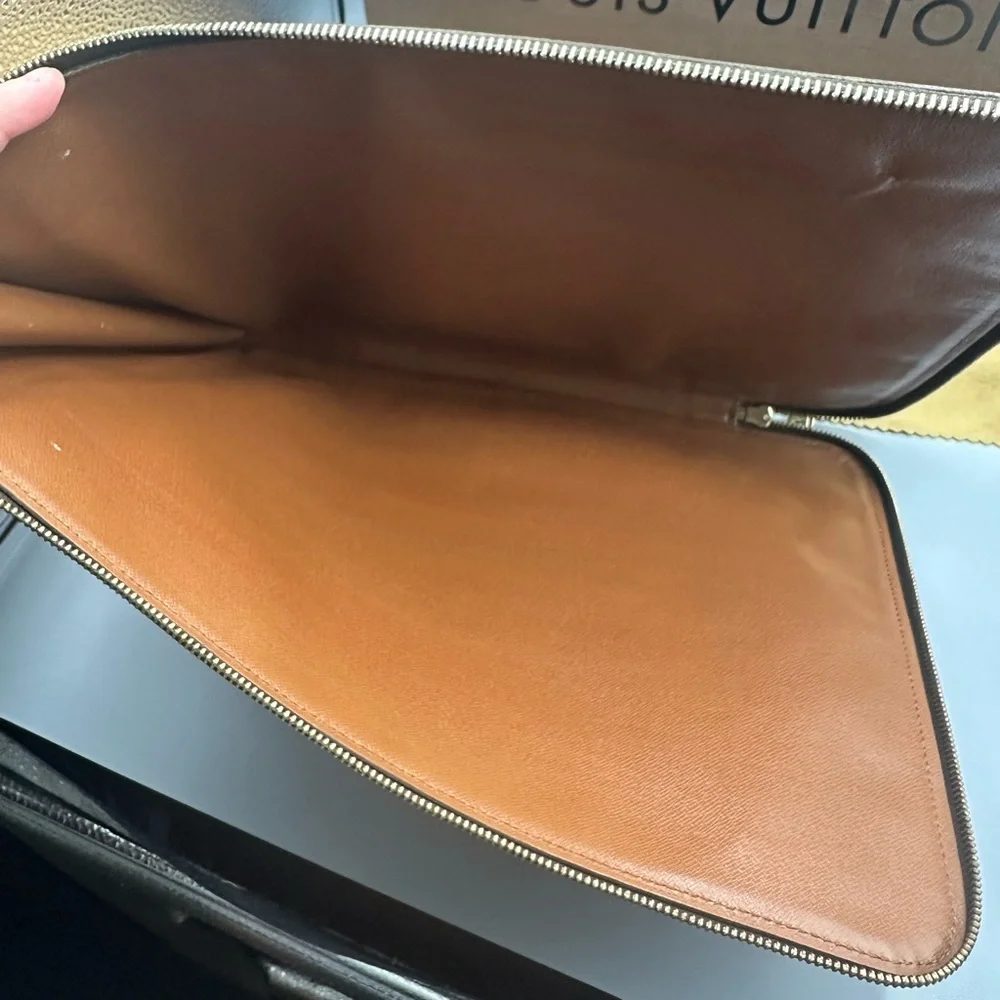Louis Vuitton monogram posh documents holder
